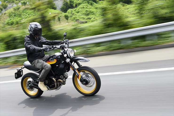 DUCATI SCRAMBLER DESERT SLED 魅了するオフ濃度に見た、 デザート