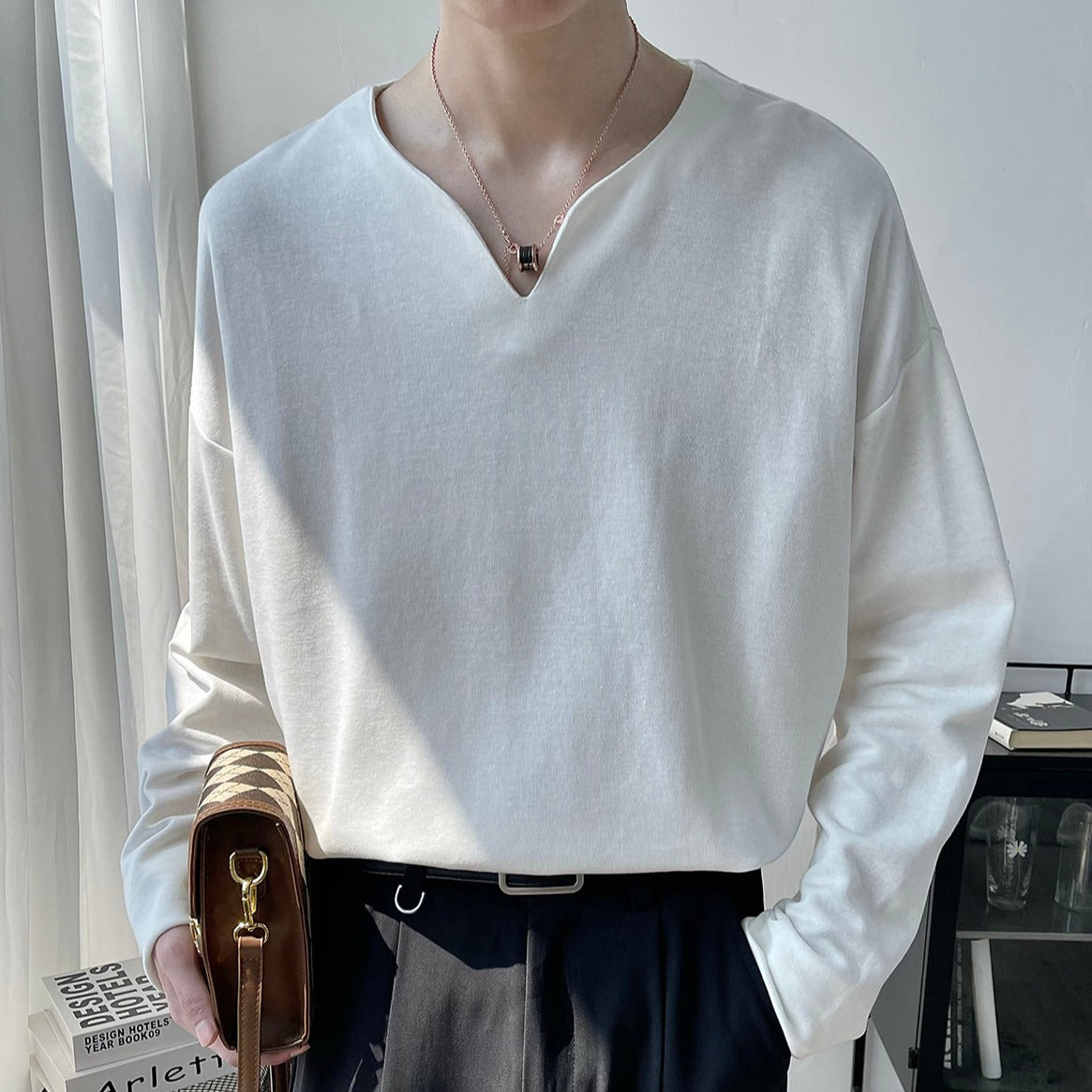 Vネックシンプルトップス Ot4660 | 韓国ファッションメンズ通販サイト