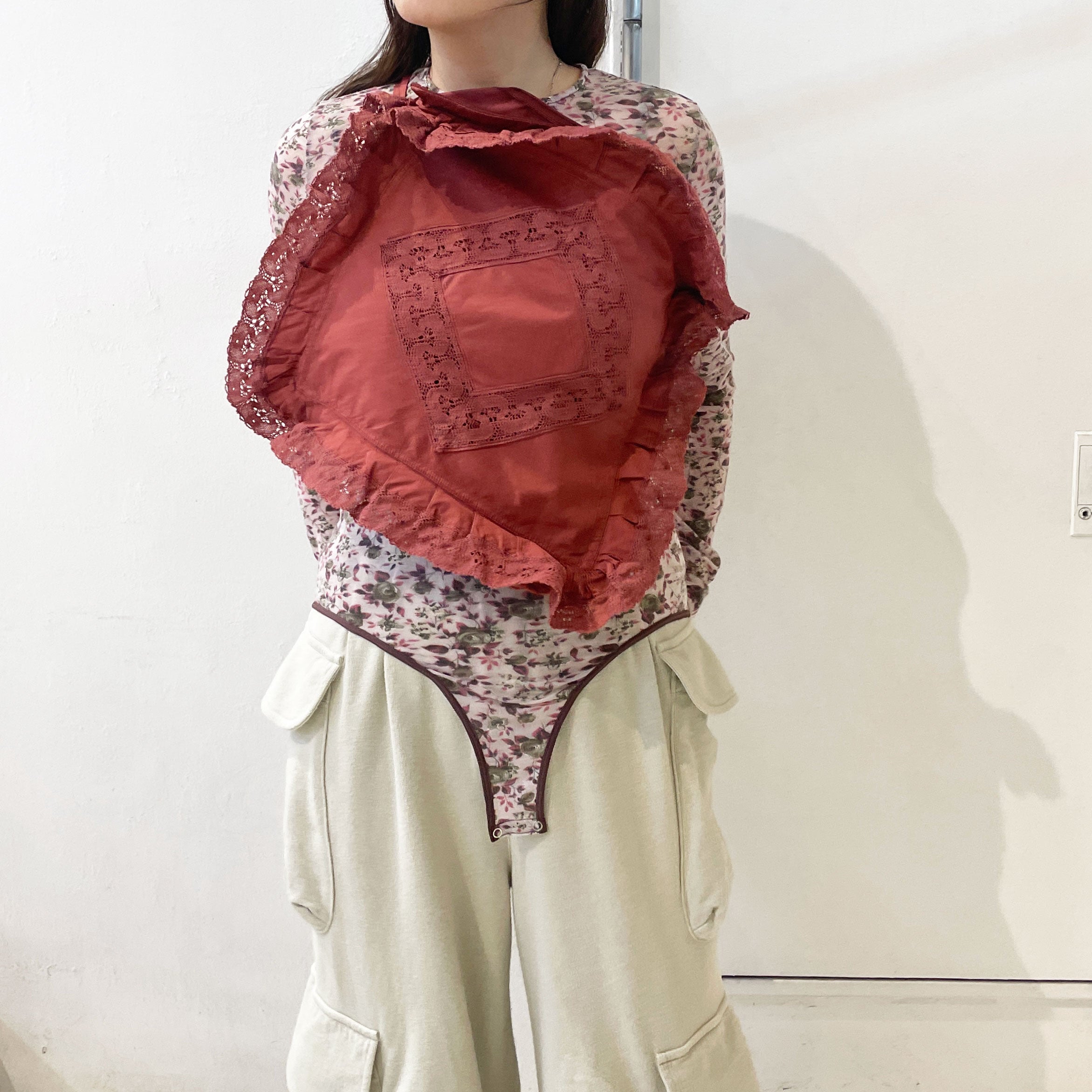 FUMIKA UCHIDA】 FLOWER PRINTED BODYSUIT / OVER-DYED CUSHION