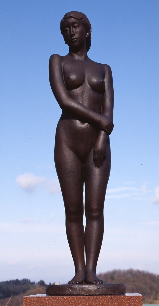 銅製彫刻・「ビーチの女」躍動的精美彫刻・ 銅製彫刻・「ビーチの女