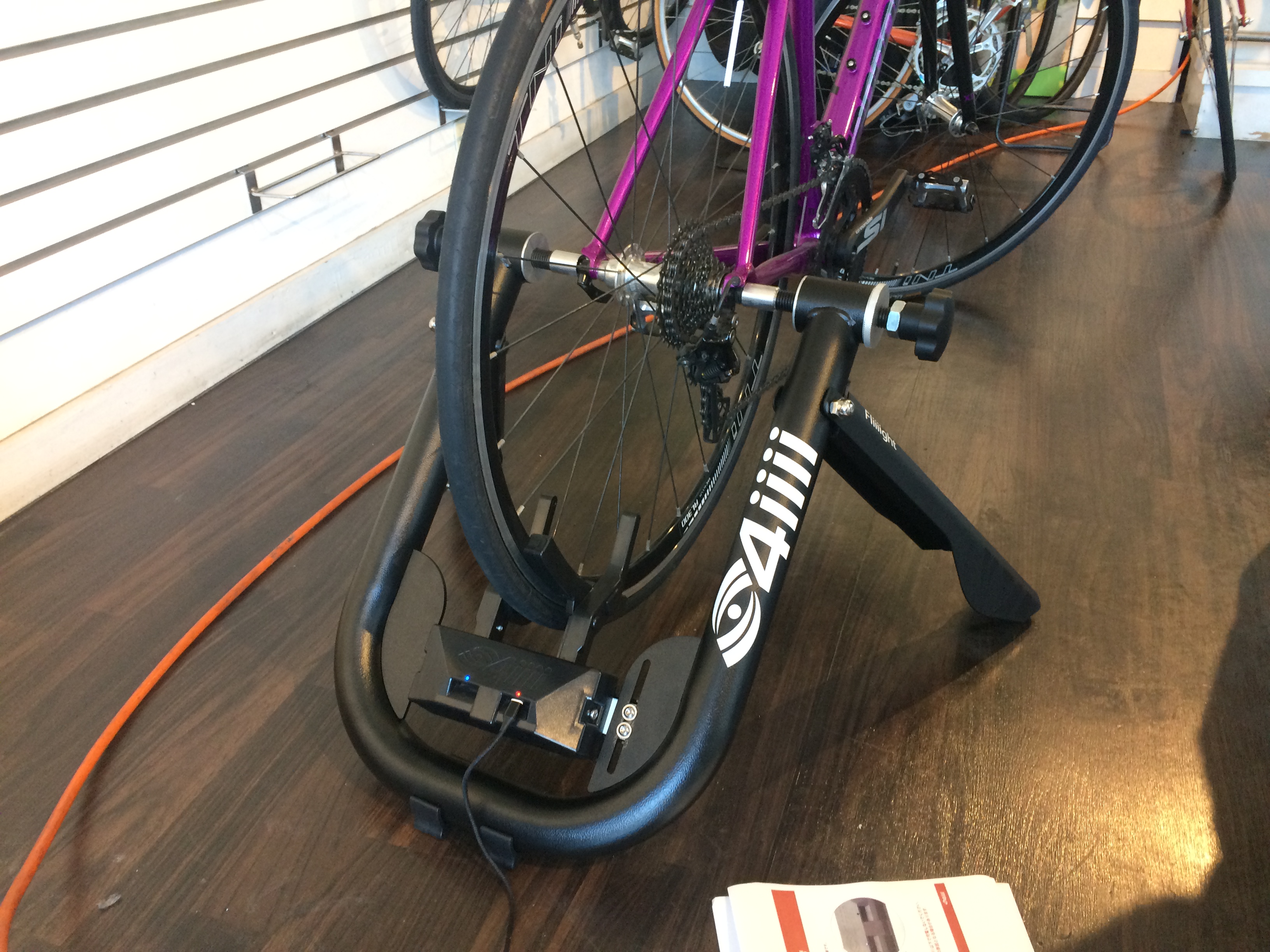 4iiii Fliiiight（フライト）スマートトレーナー フォーアイ 静穏性