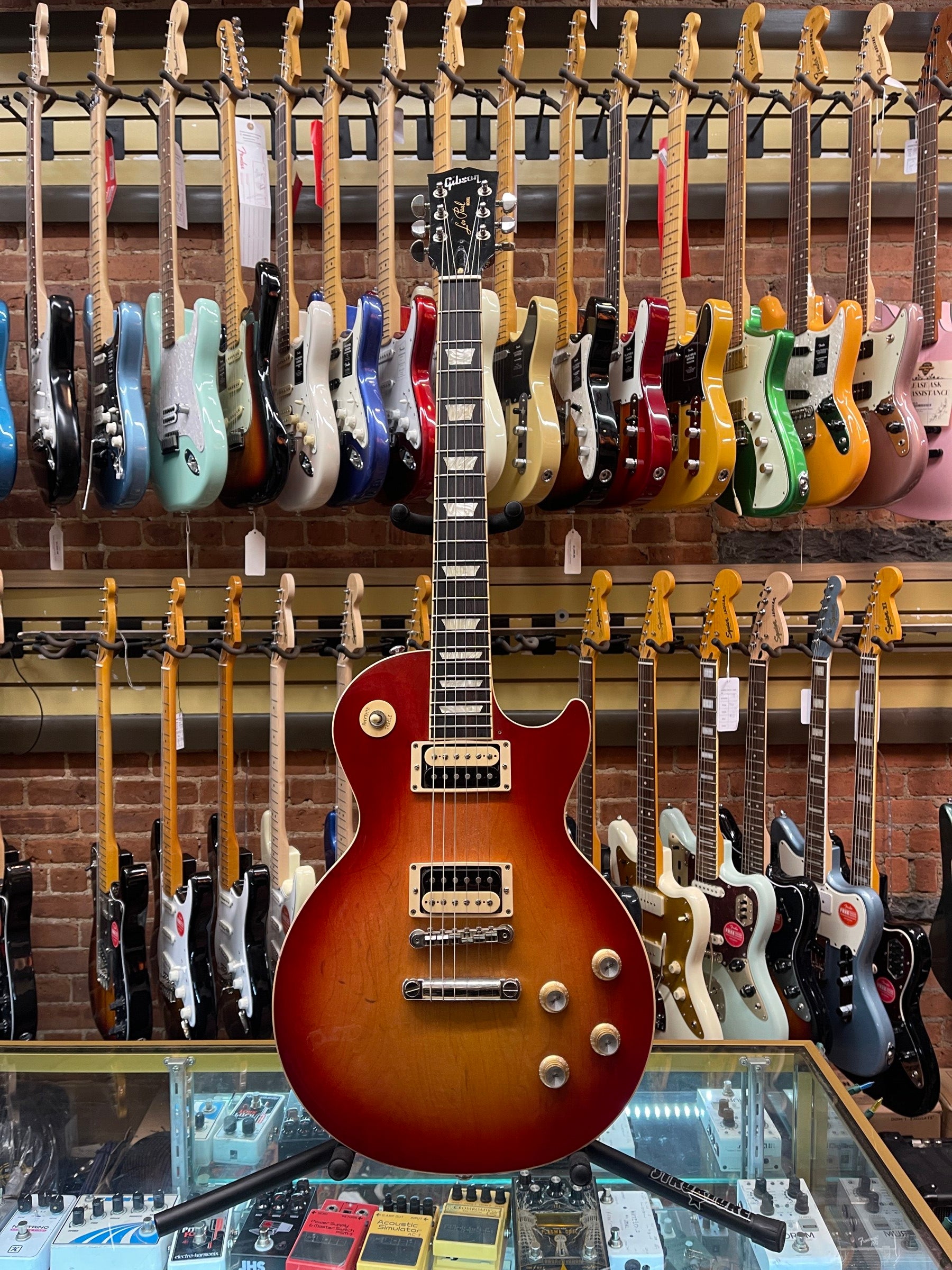 2022 Gibson Les Paul Classic Heritage Cherry Sunburst – Bros Guitars