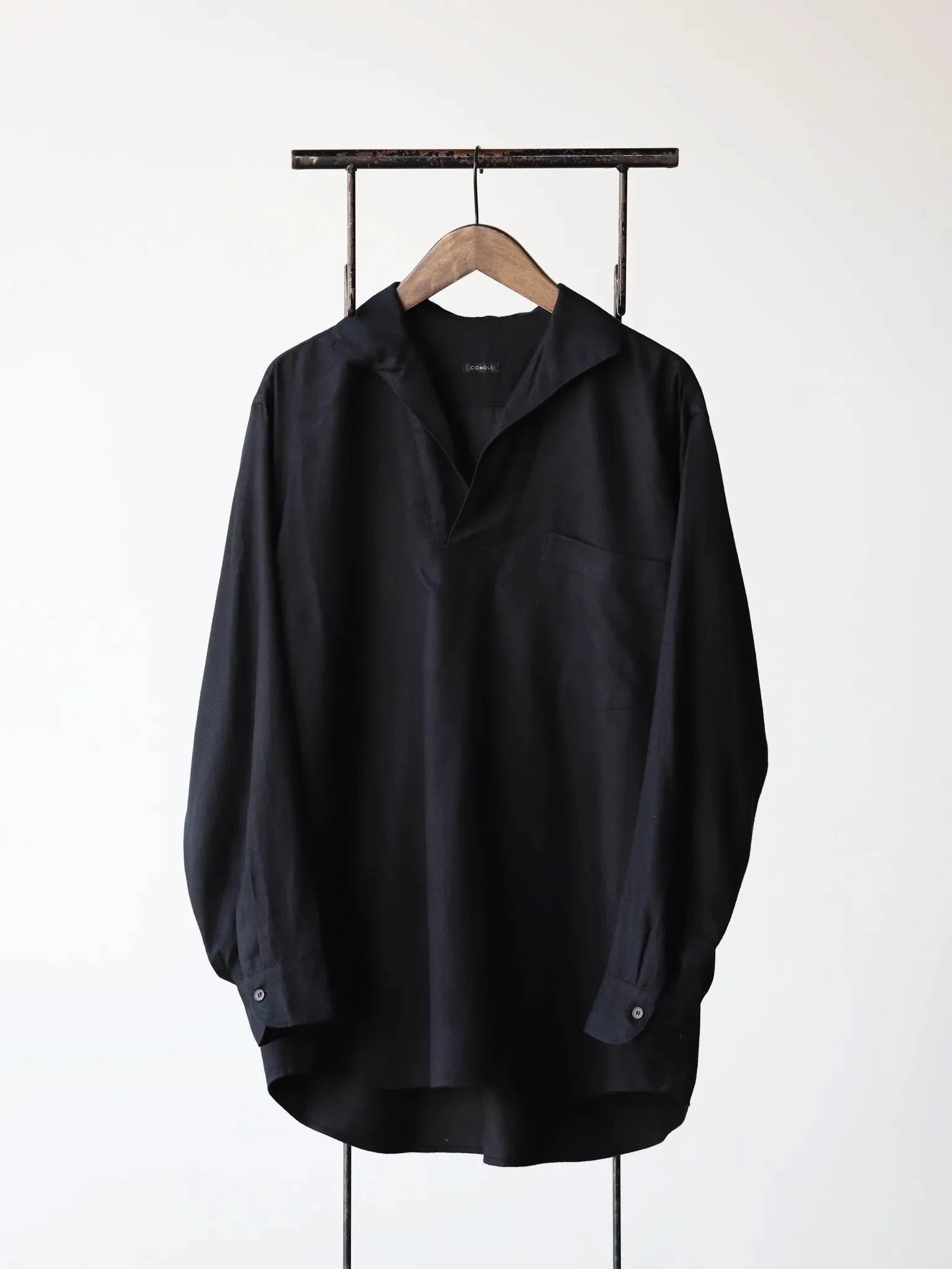COMOLI シルクネル スキッパーシャツ NAVY | CASANOVA&CO (カサノヴァ