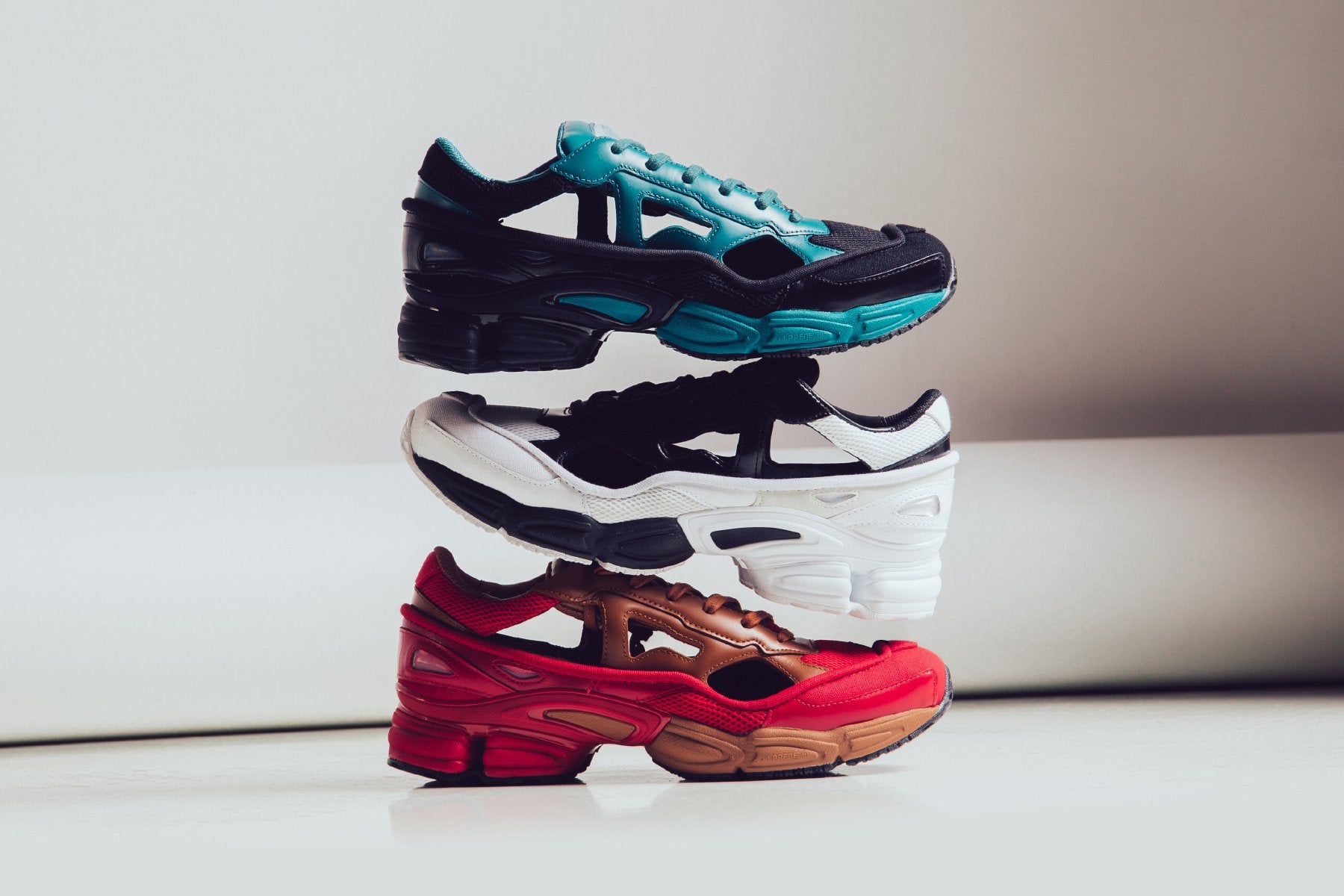 Adidas x Raf Simons Replicant Ozweego – Feature