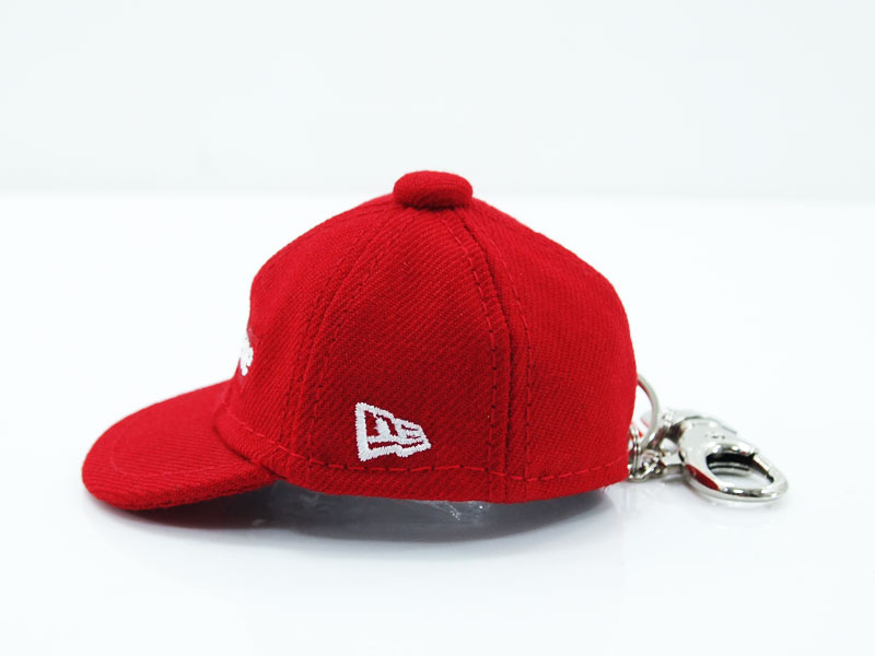 Supreme 'New Era Keychain'ニューエラ キーチェーン Box Logo