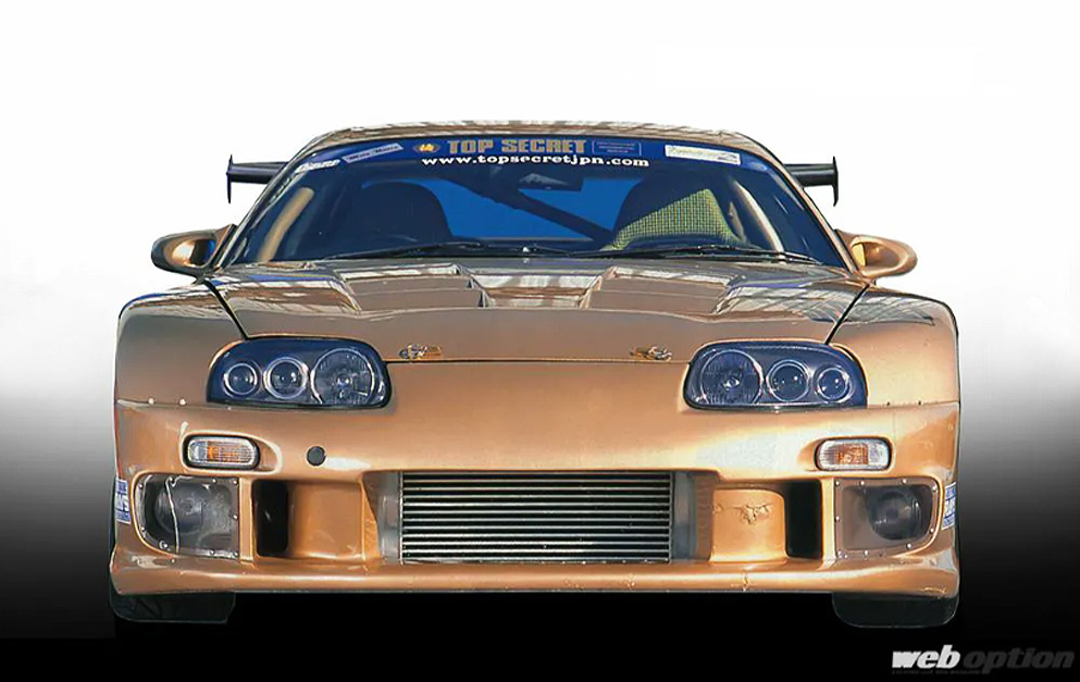 精巧なスモーキー永田フィギュア付属！」伝説のGT-300スープラが1/18