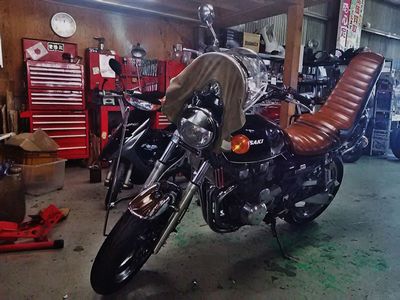 三段シートのゼファー | 旧車バイク・カスタムバイク販売「BurstCity