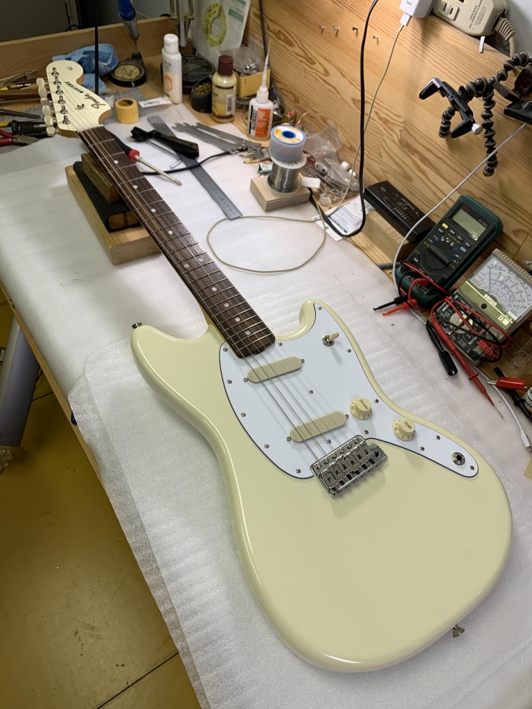 Fender Japan Char Mustang セットアップ | ギターの音が聴こえたら。