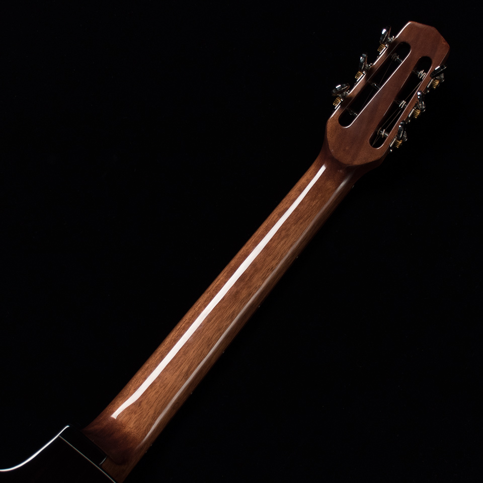 ジプシージャズに持ってこいのマカフェリギター