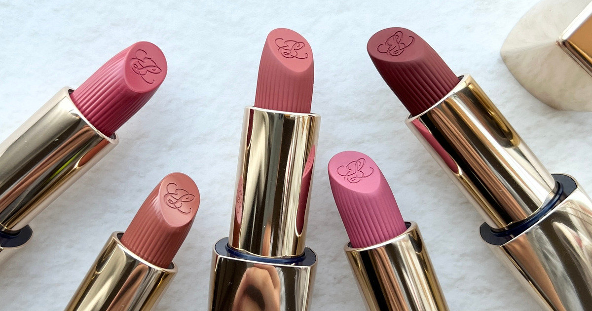 エスティ ローダーの人気リップの新色をスウォッチ！ バレンタインや