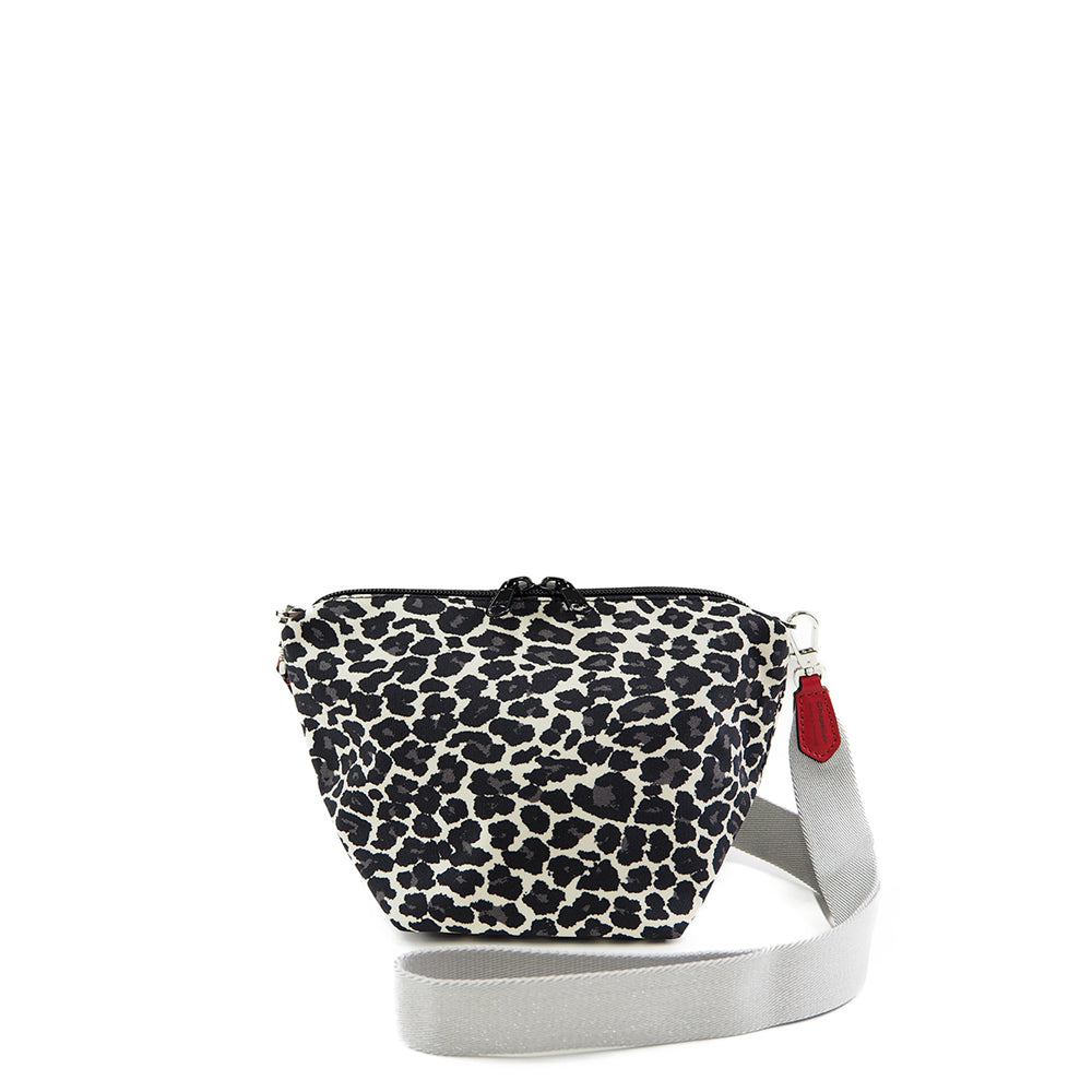 エルベシャプリエ Herve Chapelier 8786F (ナイロン舟型ポーチ