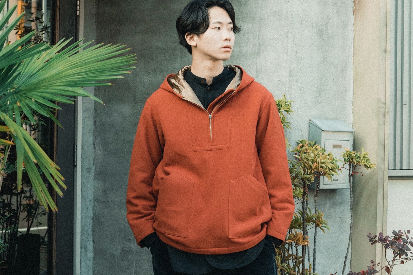 PHIGVEL】Mountaineer Anorak。その魅力と使いやすさのワケ