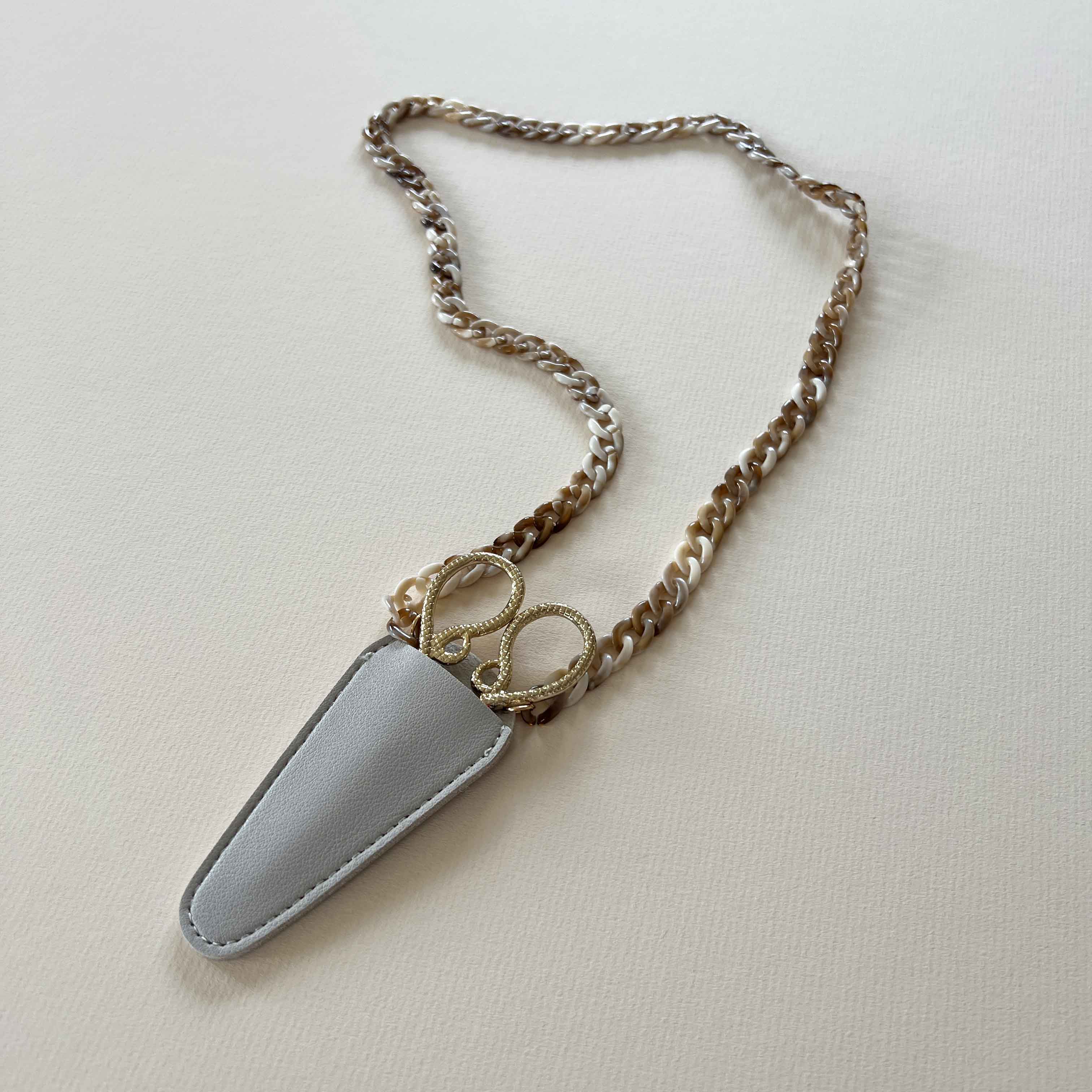 Resin Scissor Necklace Holder - Antique White Tortoise – Thread Honey