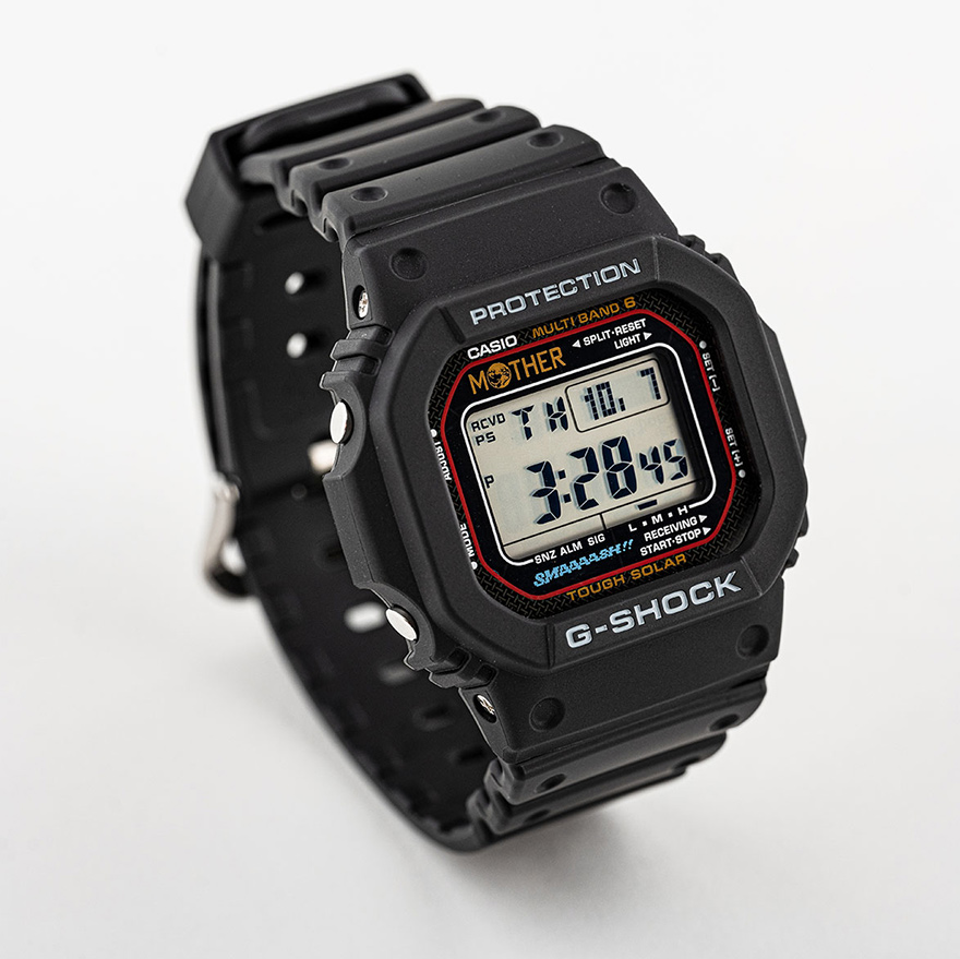 人気RPG「MOTHER」とコラボしたG-SHOCKの別注モデルが抽選販売 | 高級