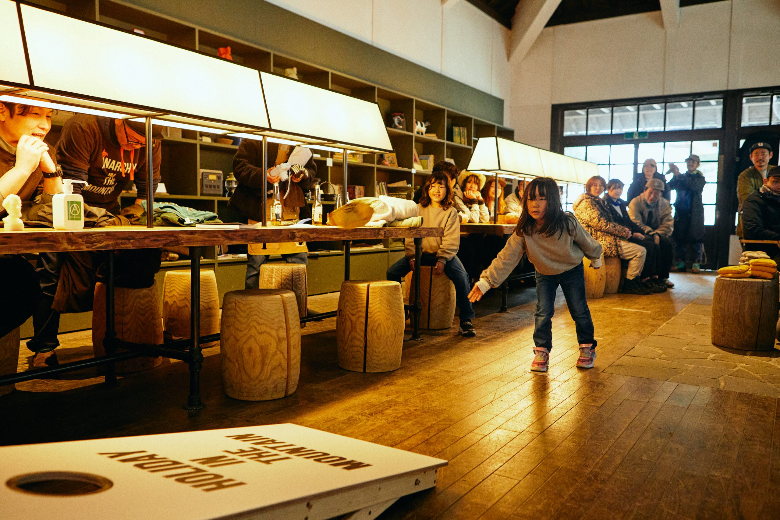 コーンホールゲーム | GO OUT CAMP DOSHI