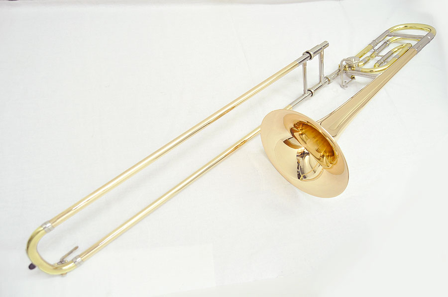 テナーバストロンボーン、ヤマハのYSL-8425Rが入荷しました