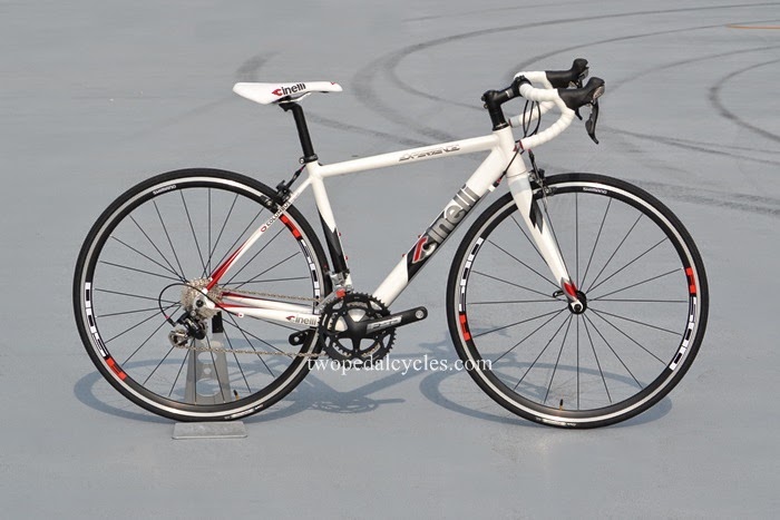 完成度の高い 2014 Cinelli EXPERIENCE 105 MIX完成車（チネリイクス