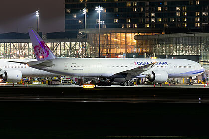 B-18001 China Airlines Boeing 777-300ER | Planespotters.net