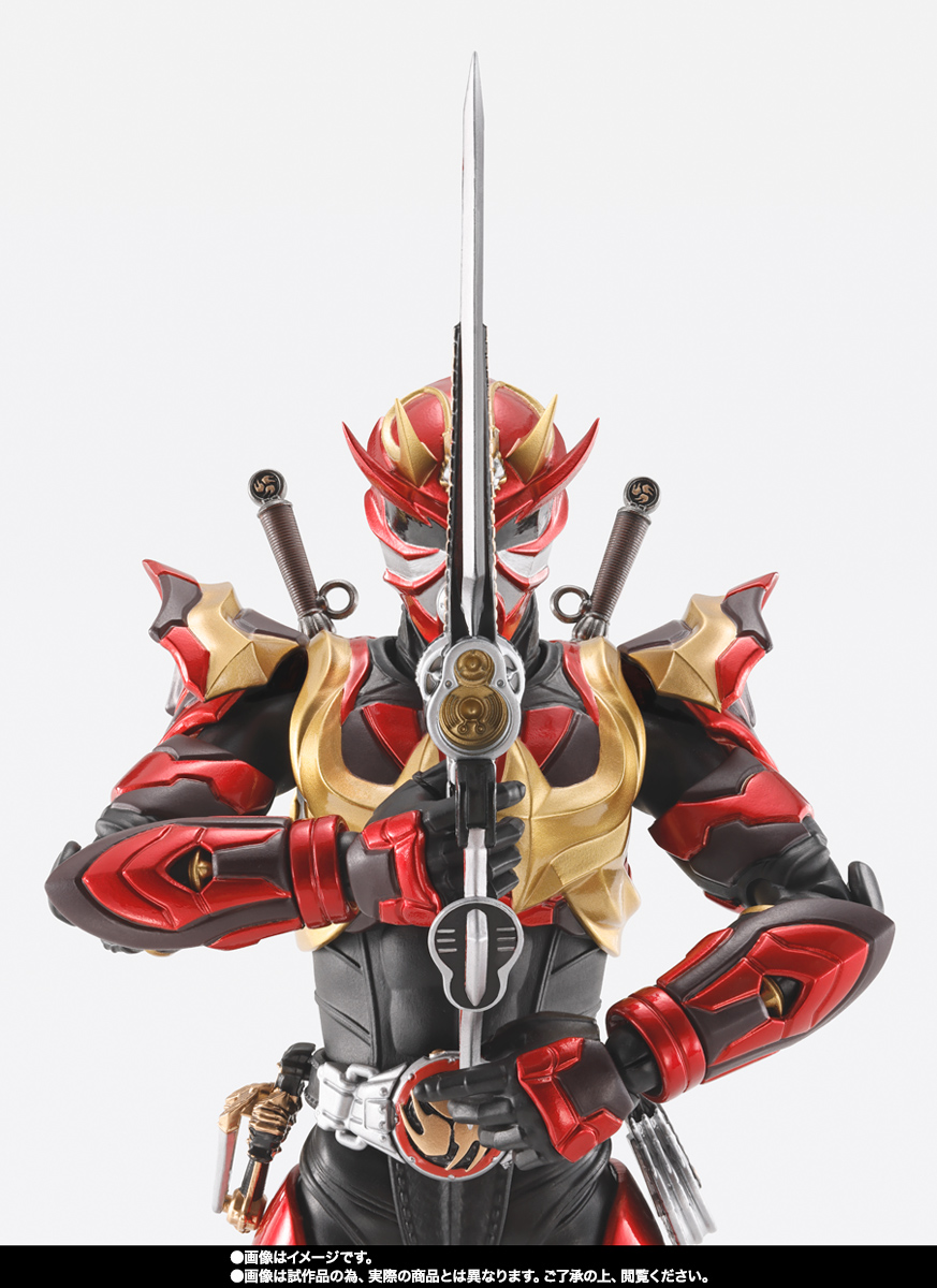 S.H.Figuarts（真骨彫製法） 仮面ライダー装甲響鬼│株式会社BANDAI