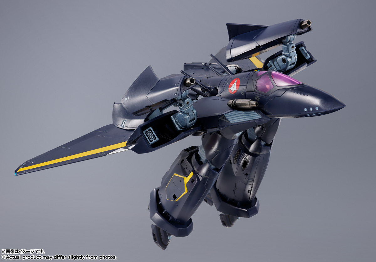 DX超合金 VF-17S ナイトメアステルスバルキリー（ガムリン木崎機