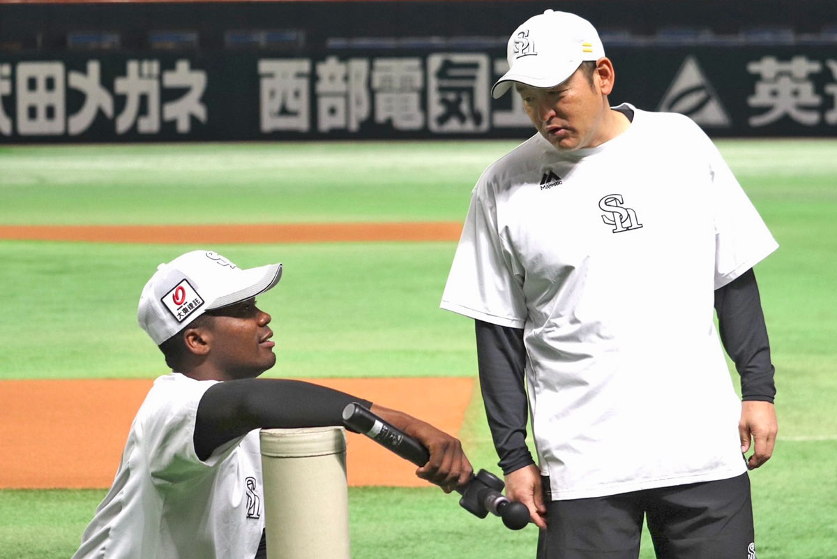 倉野コーチが語るモイネロの変化 