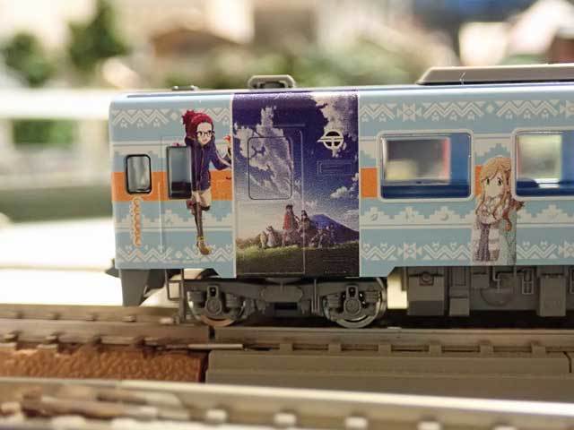 TOMIXの天竜浜名湖鉄道 TH2100「ゆるキャン△ラッピング車」: 光山市