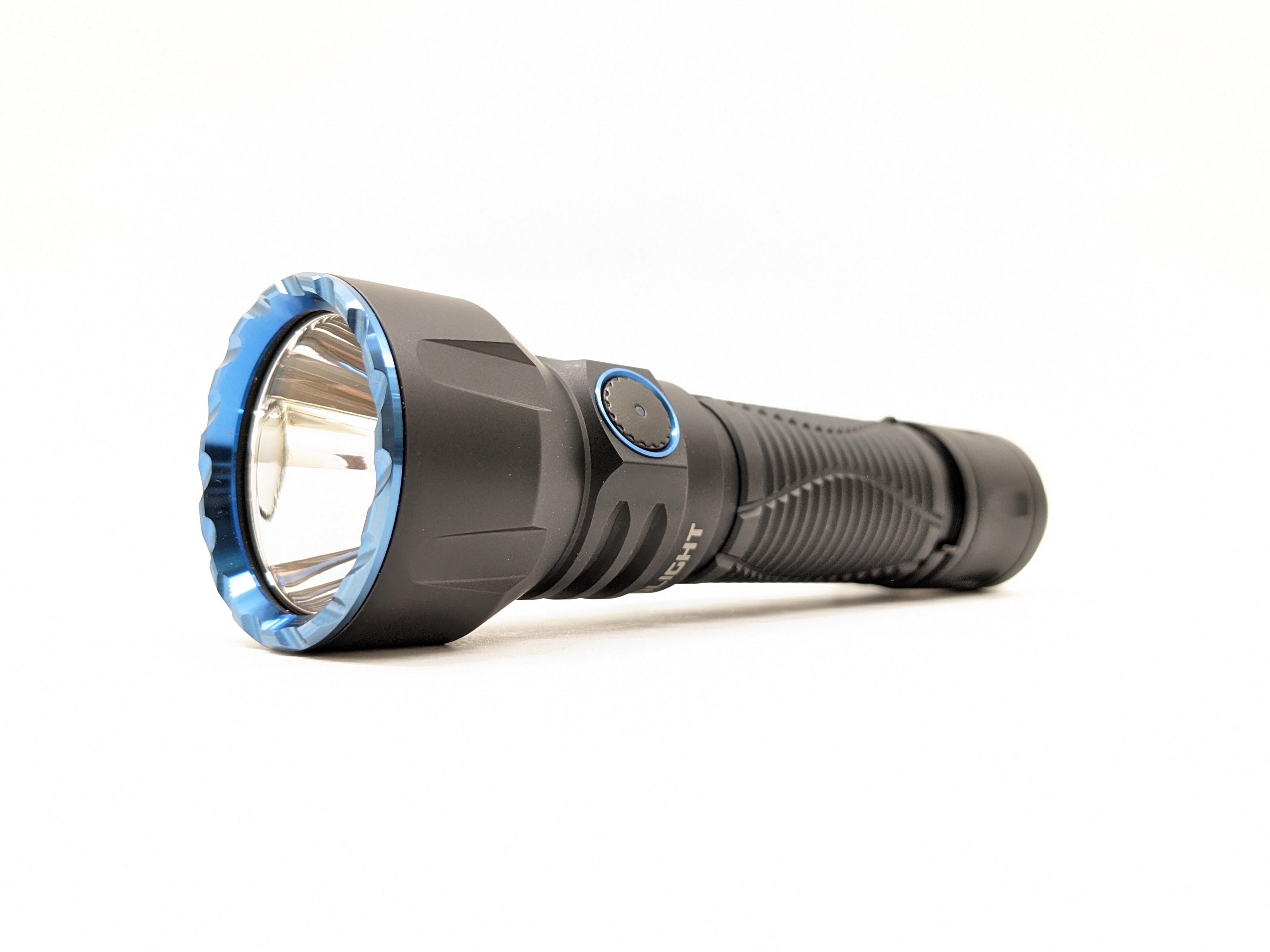 Olight Javelot Review – Good Pocketable Thrower – Grizzly's Reviews