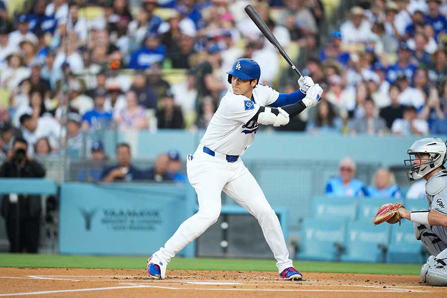 ドジャース戦で発生した珍現象「みんな被ってるのジワる」 TV中継で目