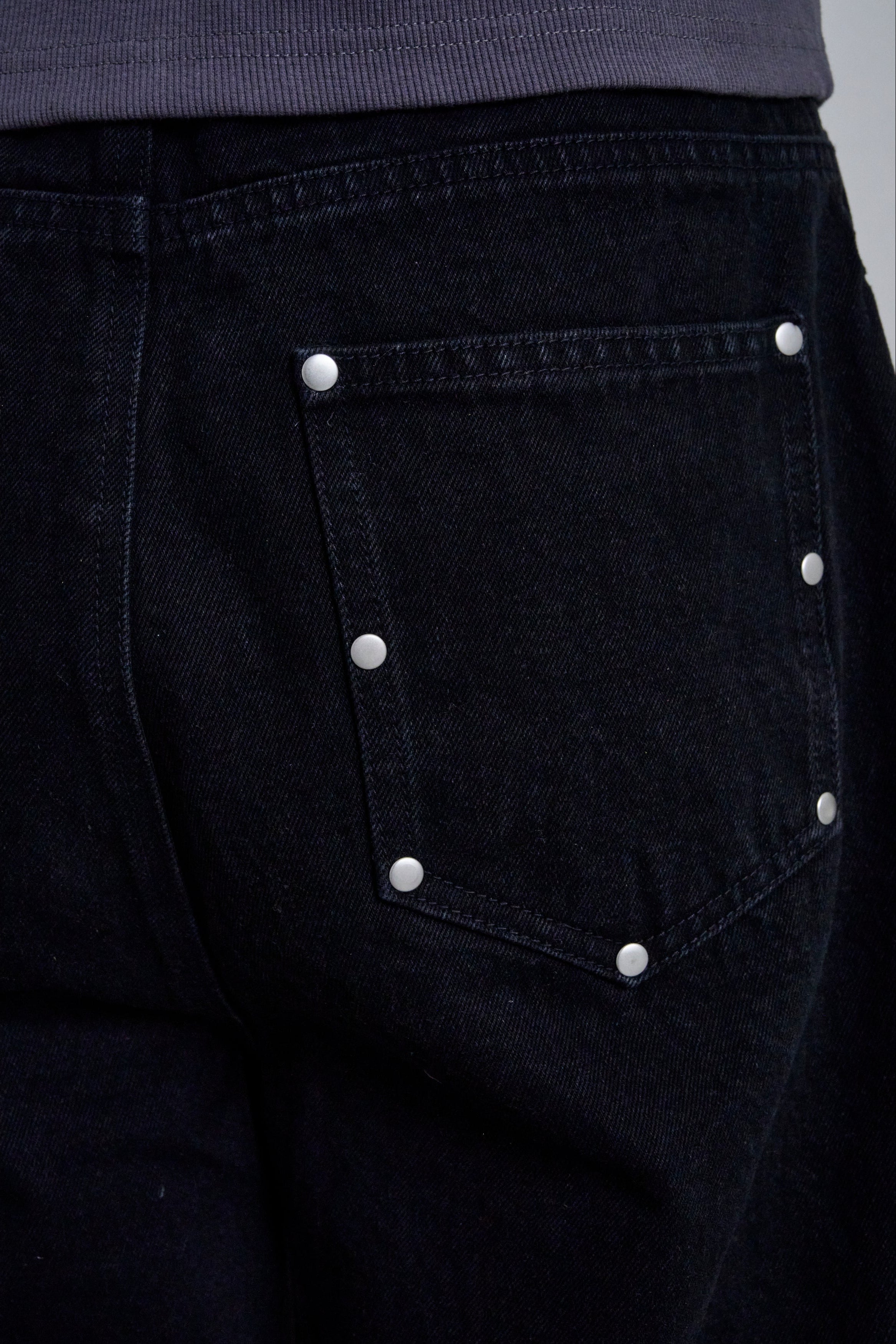 STUDS DENIM / BLACK – THE CLE