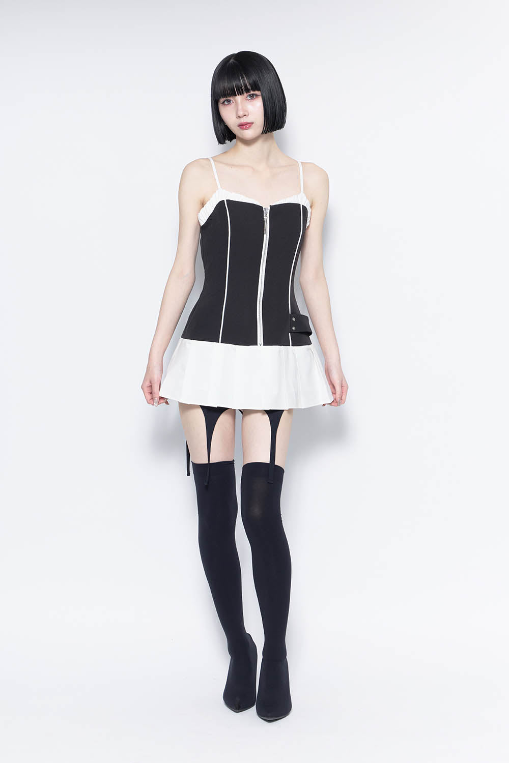 THEREDTHREAD / ザレッドスレッド】S garter bare shorts set