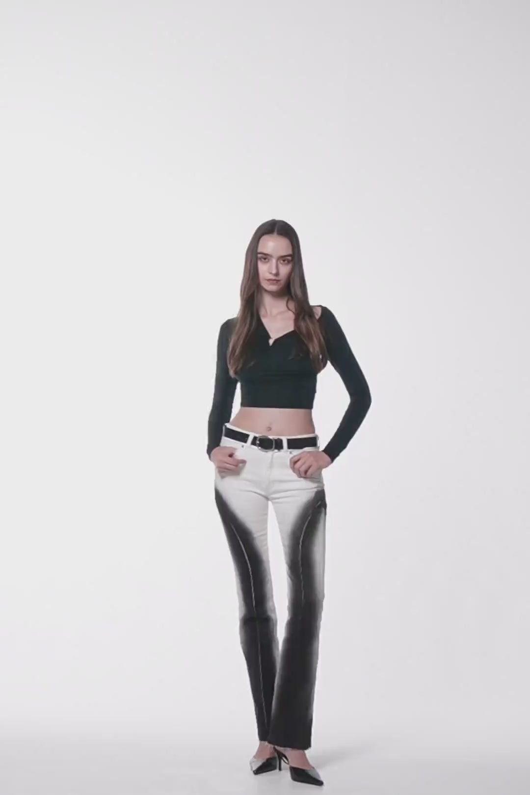 THEREDTHREAD / ザレッドスレッド】S symbol oneshoulder tops