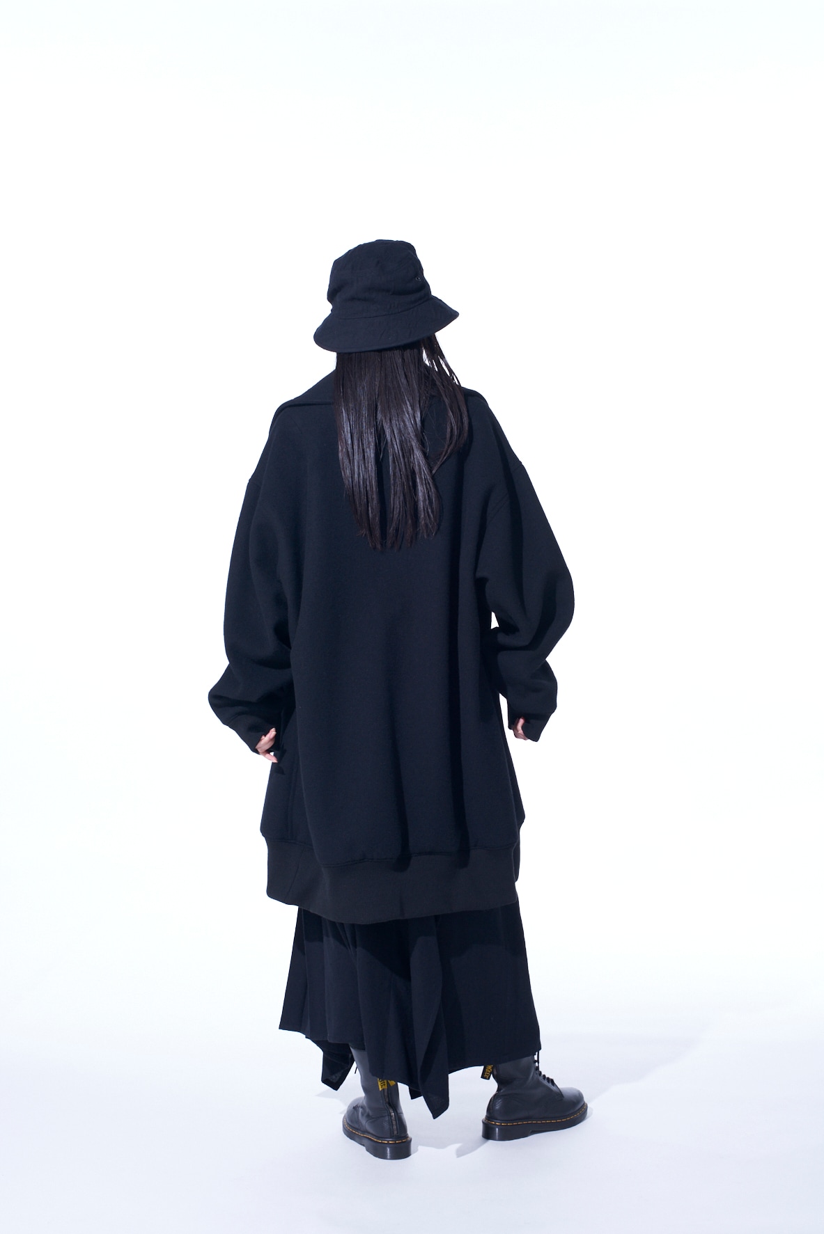 DOUBLE-WEAVE MELTON OVERSIZED LONG TRUCK TOP(M Black): S'YTE｜THE