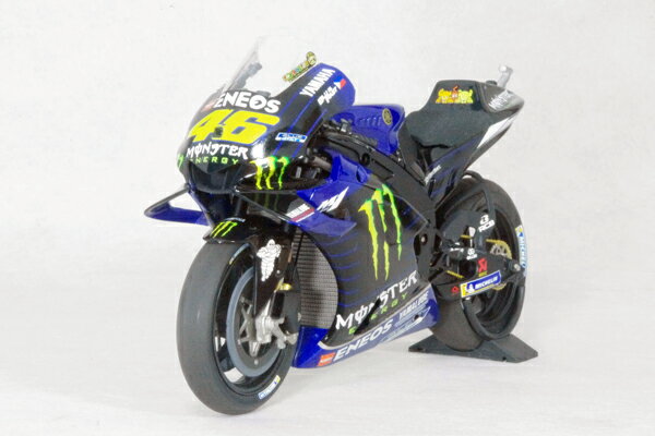 楽天市場】1/12 ヤマハ yzr-m1 ミニチャンプスの通販