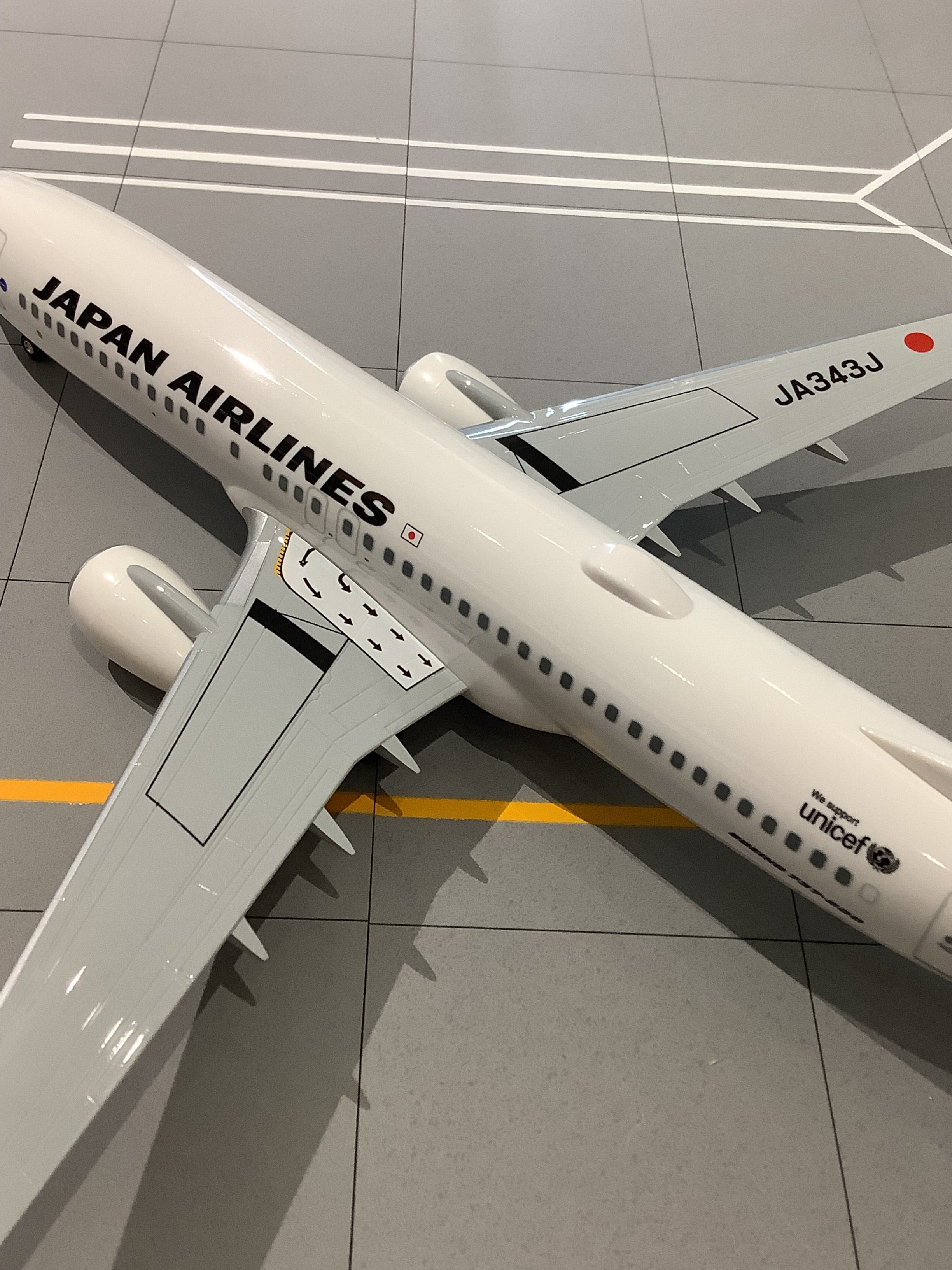 JALUX B737-800w JAL 日本航空 JA343J 1/130 ※組立式・プラ製 [BJQ2061]