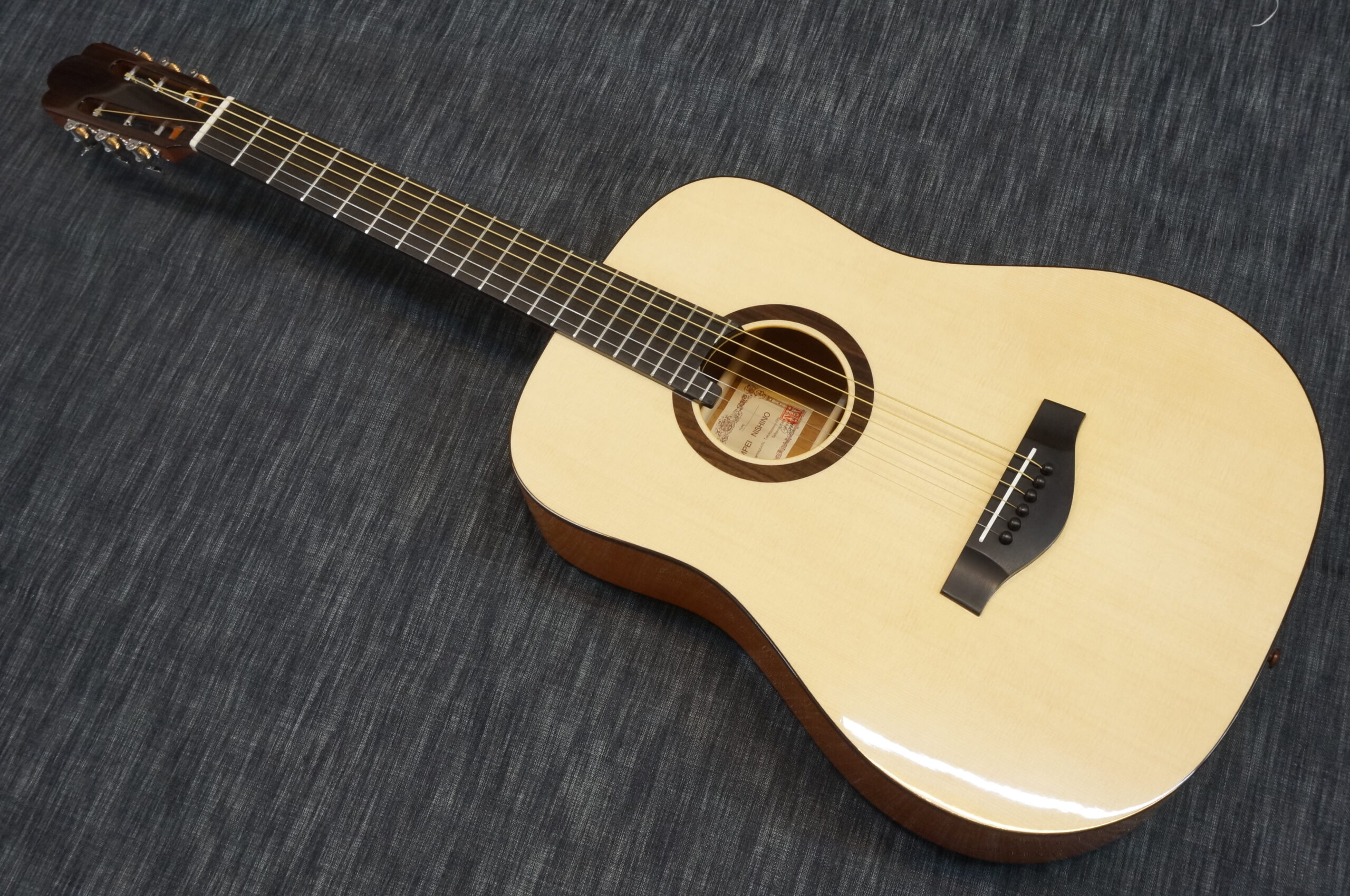 西野春平 製作 Dカスタムモデル - 大阪のオーダーメイドギター・ベース