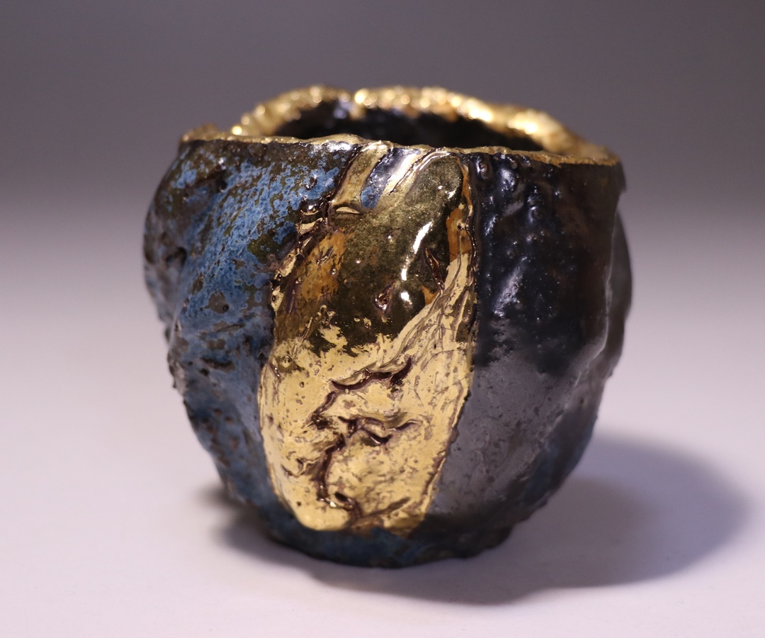 市川 透 作 「酒呑 KABUKI」 ～備前焼専門卸小売店 川口陶楽苑～