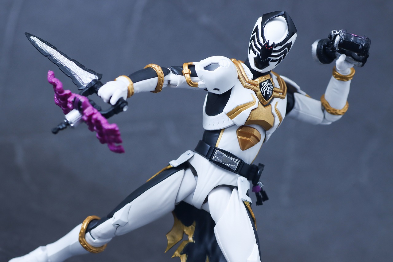 S.H.フィギュアーツ 宇宙刑事シャリバン レビュー | トイハコ