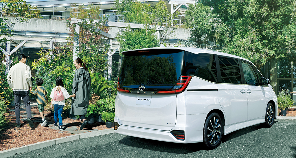 トヨタ ノア | デザイン | トヨタ自動車WEBサイト