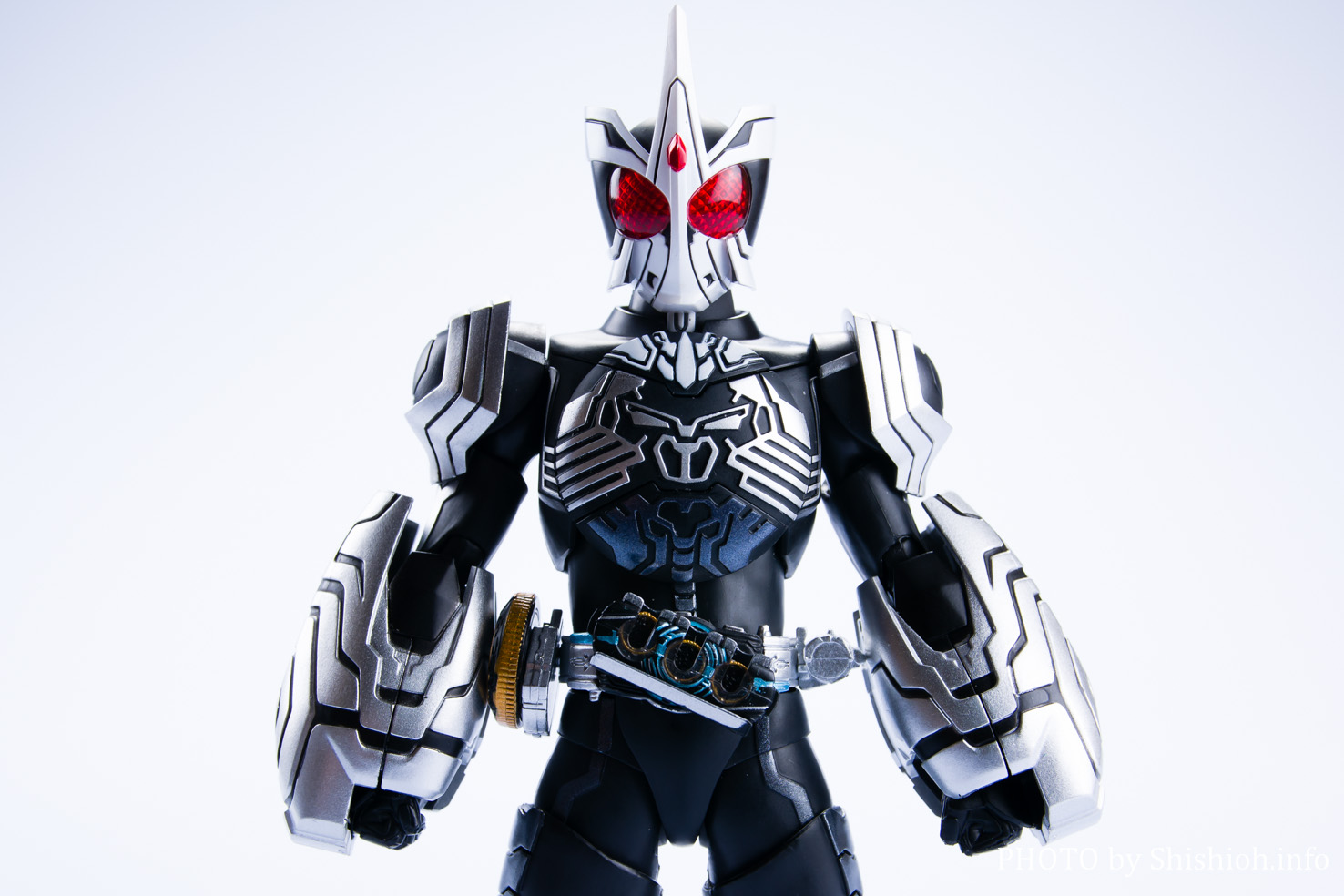 レビュー】S.H.Figuarts（真骨彫製法） 仮面ライダーオーズ サゴーゾ
