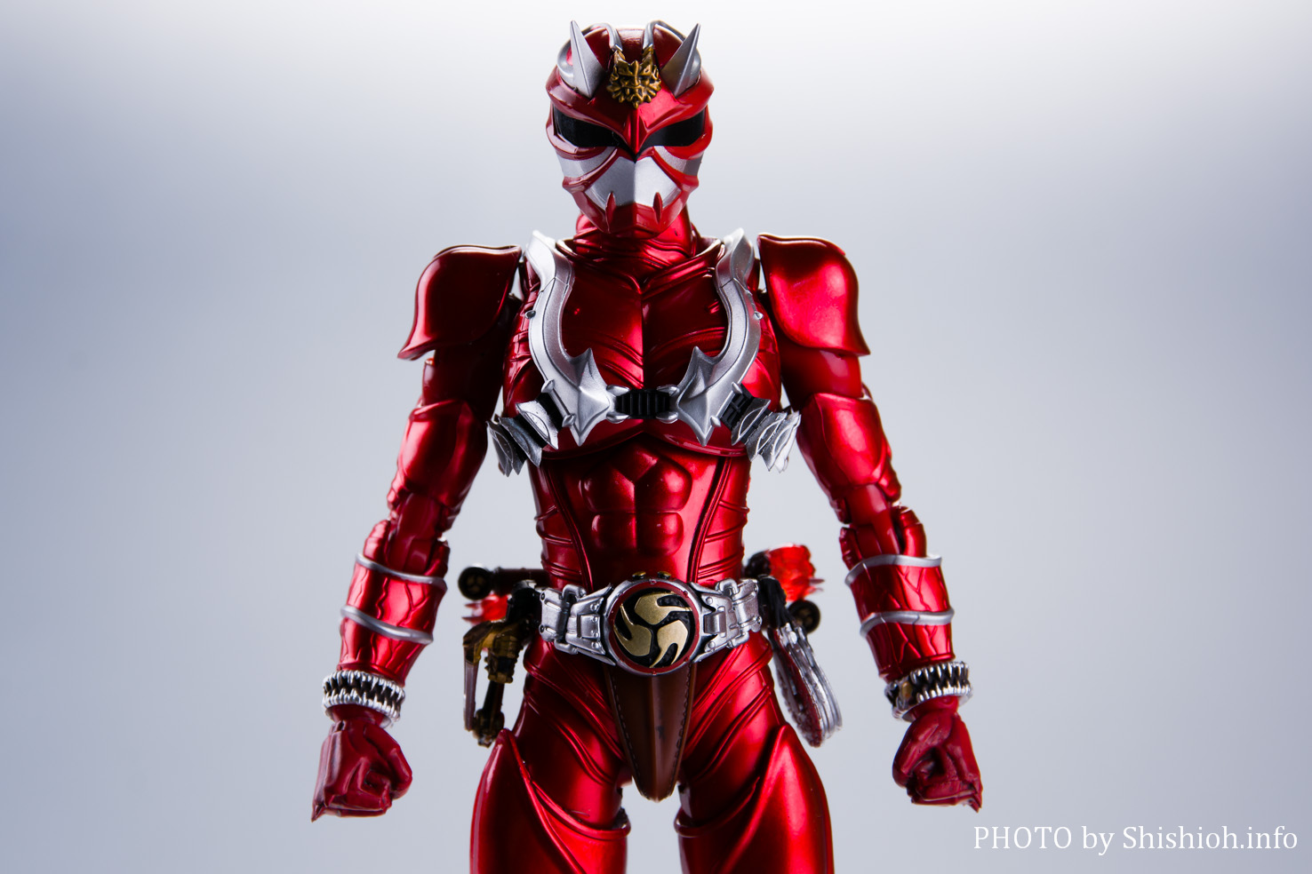 レビュー】 S.H.Figuarts（真骨彫製法） 仮面ライダー響鬼紅