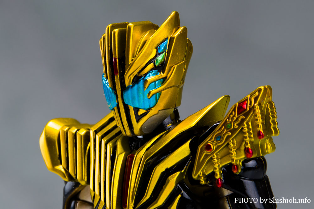 レビュー】装動 仮面ライダーガッチャード→4← 3.仮面ライダーレジェンド