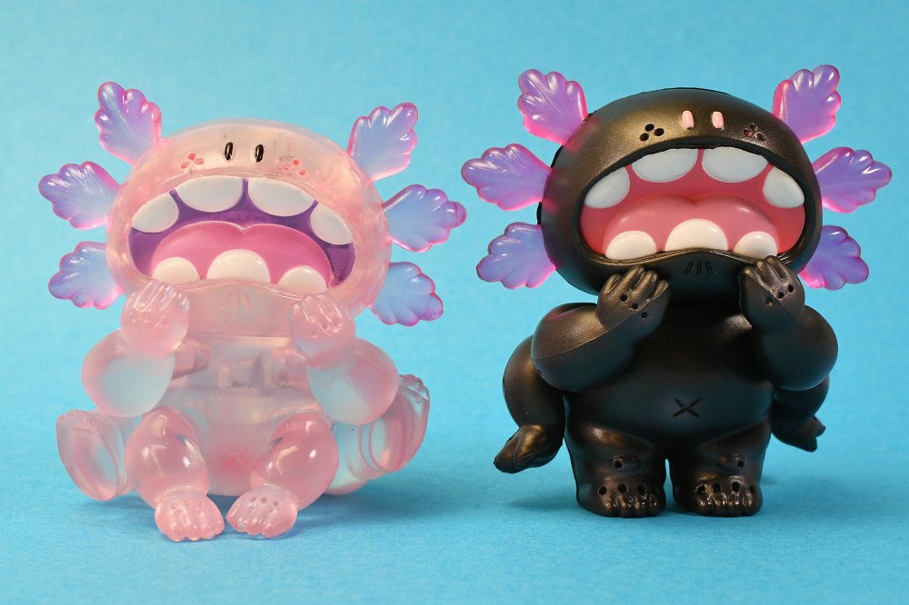 おにぎりと奇妙な仲間達 ロッキャクウーパーまかろに」スタンド