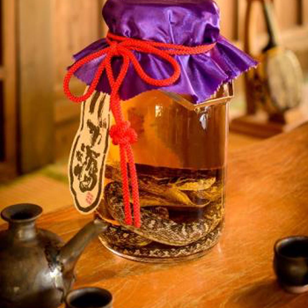 楽天市場】南都酒造 夫婦 ハブ入り ハブ酒 35度 1.4L 泡盛ベース+ハブ