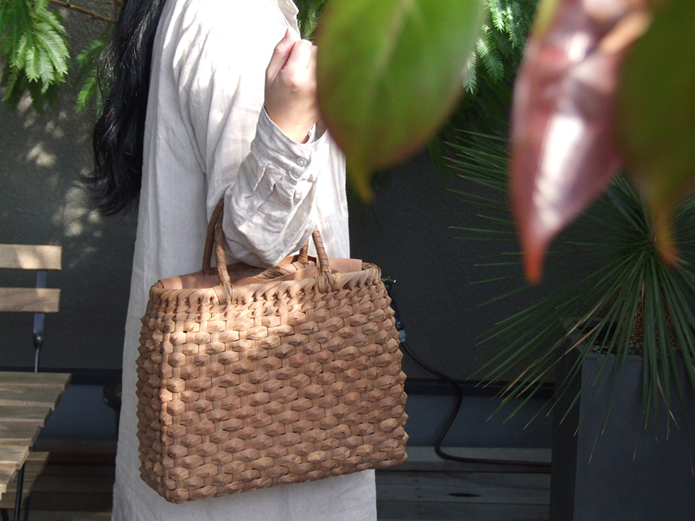 楽天市場】純国産 信州長野県 山葡萄かごバッグ 鱗編み 定番型 特上