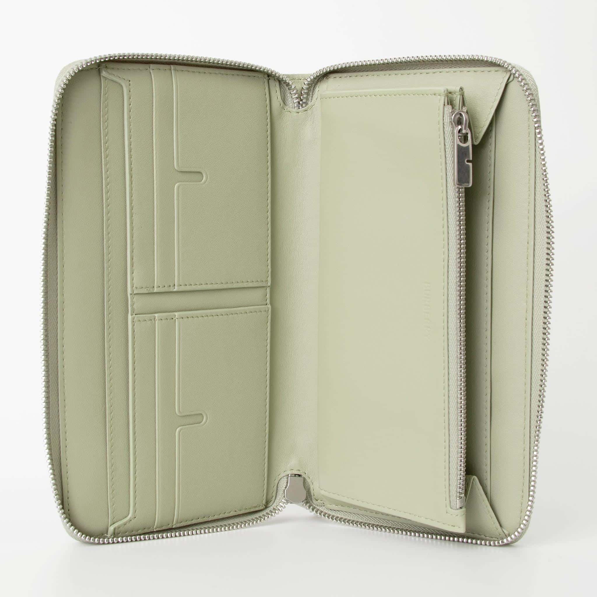 楽天市場】バーバリー BURBERRY 財布 レディース ラウンドファスナー長