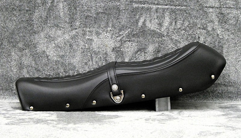 楽天市場】旧CB400F鉄板 鋲打ち 純正仕様シート あんこ抜き