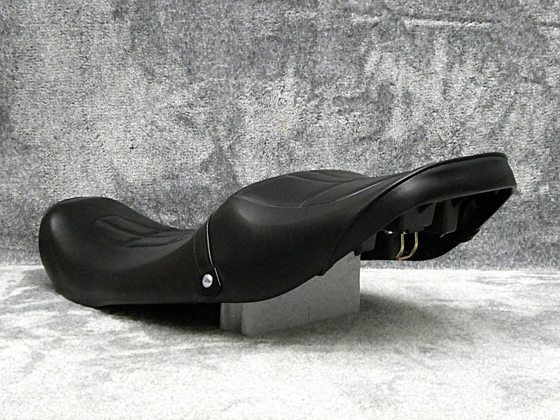 楽天市場】ゼファー400 前期 タックロール シート Z2仕様