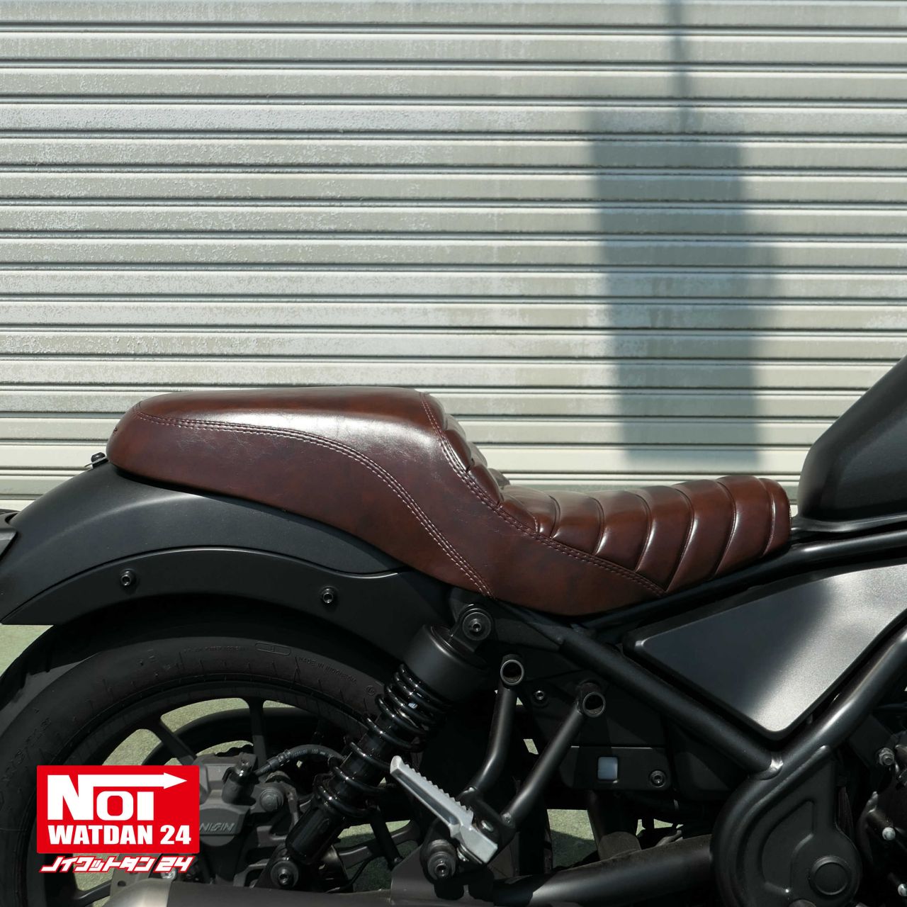 楽天市場】レブル250 レブル500 ダブルシート タックロール NOI