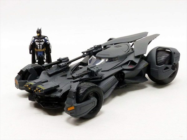 楽天市場】ミニカー 1/24 JadaTOYS/ バットマン バットモービル