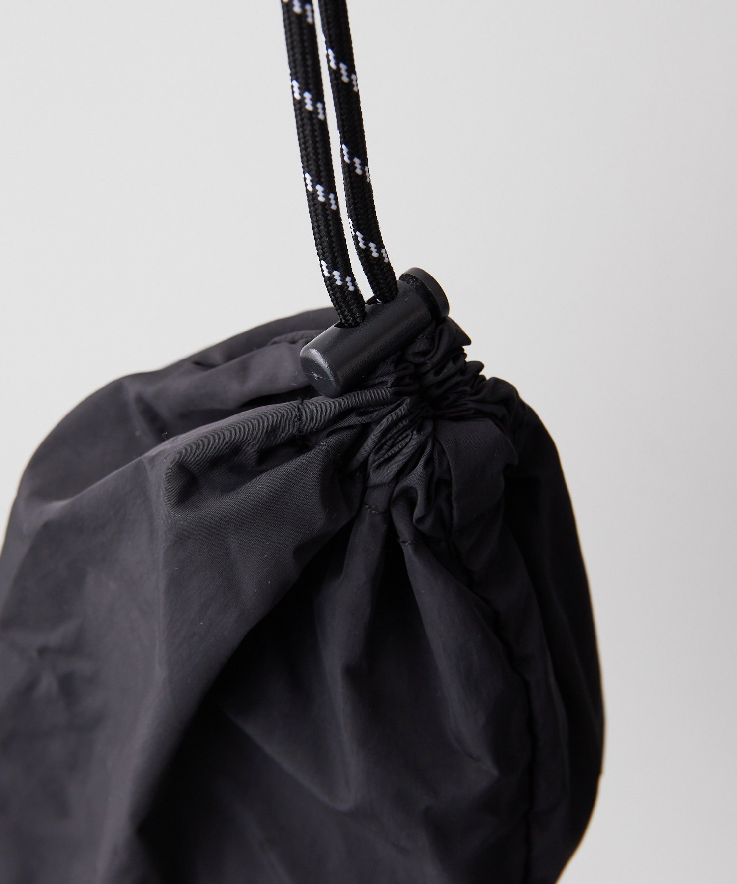 ear PAPILLONNER｜【PEZ(ペッツ)×ear】ミニポシェット付き撥水刺しゅう